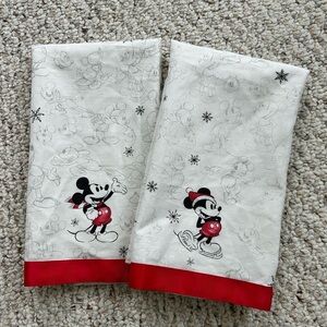 Pottery Barn Disney Mickey Mouse Holiday Hand Towels Dish Towels Set Of 2